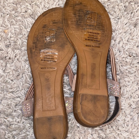 Sandals - Picture 2 of 3